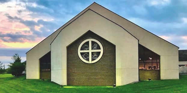 Page_Featured_Outside-Building